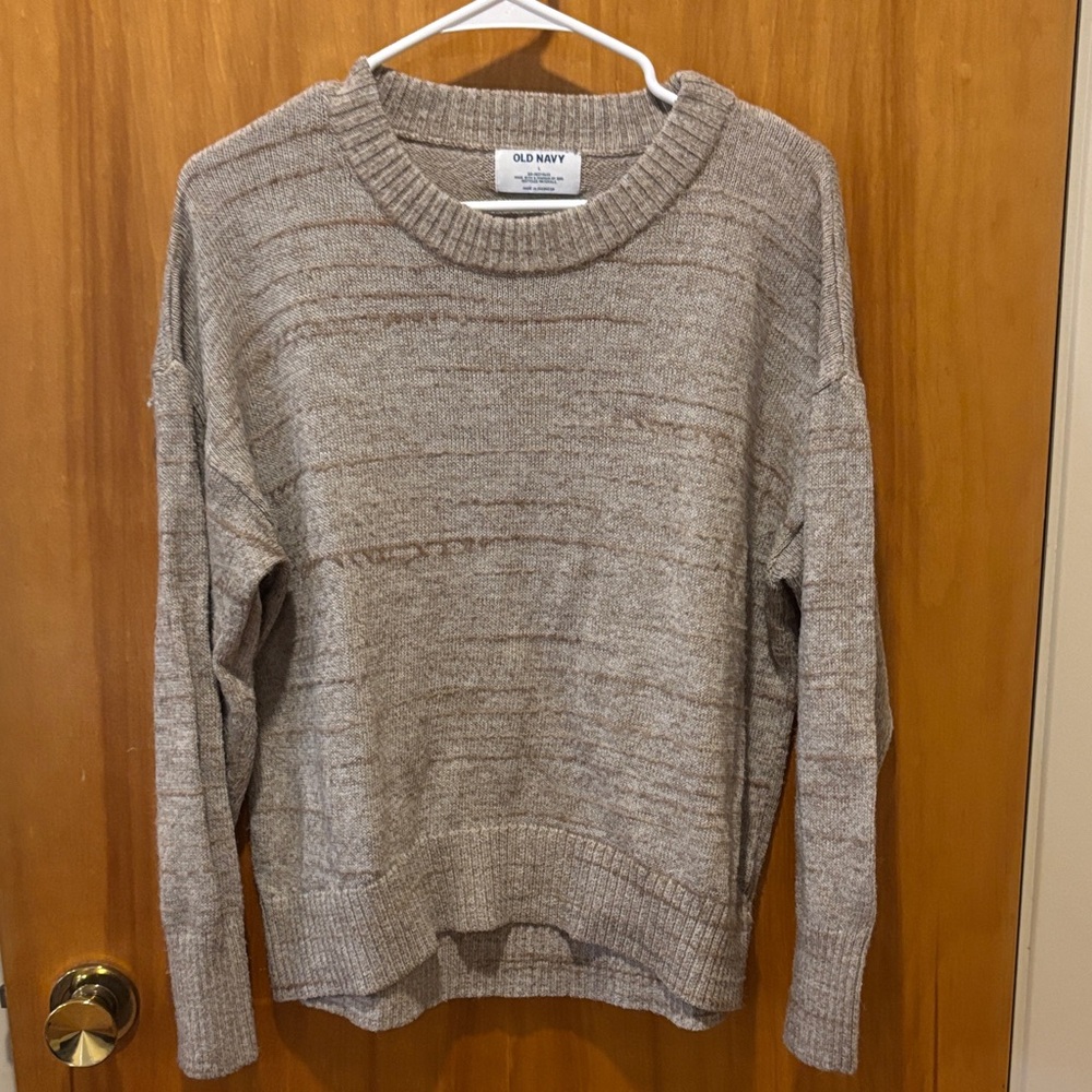 ⭐ 3 for $15 Old Navy Women's Beige Crew Neck Sweater